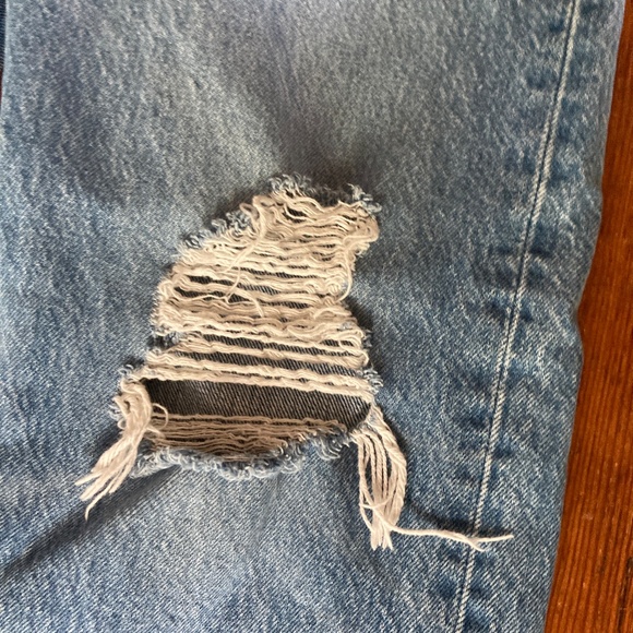 Levi's 501 Women's Jeans Distressed Knee W30 L26 100% Cotton Cropped Straight - Picture 8 of 16